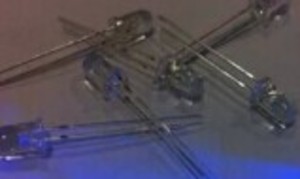5MM 둥근머리 화이트헤드 싱글플래시 블루라이트 LED램프 5mm 발광다이오드 1.5Hz 자체 IC 자동점멸